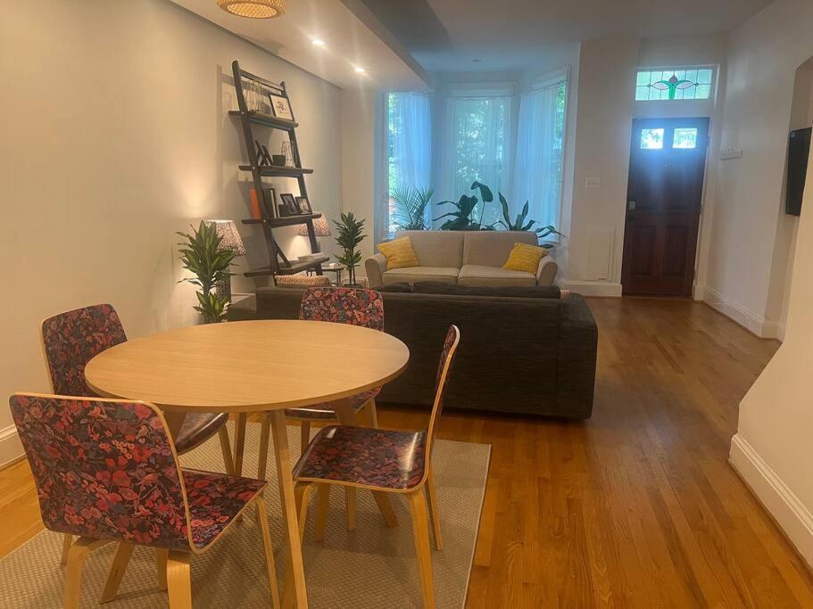 3-Bedroom House With Cute Patio Explore Dc On Foot Вашингтон Екстер'єр фото